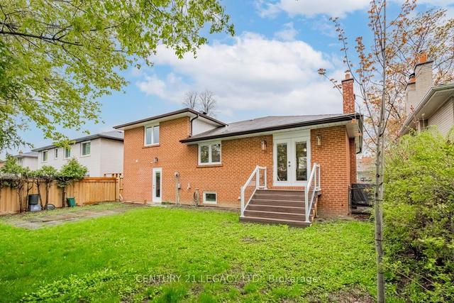 22 Shortland Cres, House detached with 4 bedrooms, 3 bathrooms and 6 parking in Toronto ON | Image 32