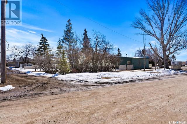 853 Railway Avenue, House detached with 0 bedrooms, 1 bathrooms and null parking in Dilke SK | Image 20
