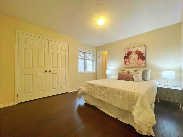 2412 Dress Circle Cres, House detached with 4 bedrooms, 4 bathrooms and 6 parking in Oshawa ON | Image 17