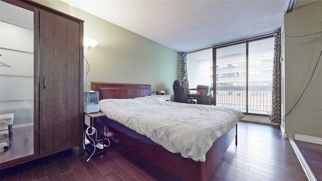 823 - 89 Mccaul St, Condo with 1 bedrooms, 1 bathrooms and 0 parking in Toronto ON | Image 26