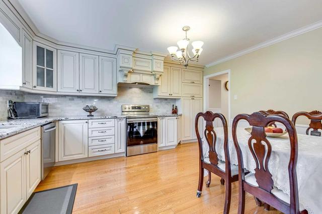 60 Charlton Blvd, House detached with 4 bedrooms, 4 bathrooms and 4 parking in Toronto ON | Image 9