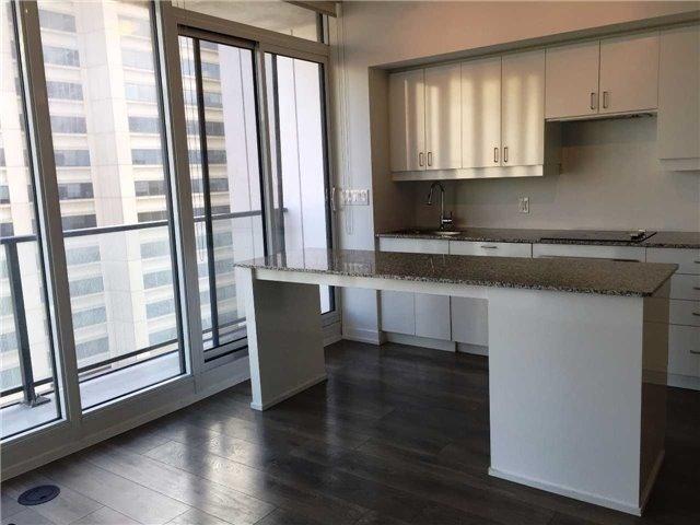 1610 - 426 University Ave, Condo with 2 bedrooms, 1 bathrooms and 0 parking in Toronto ON | Image 1