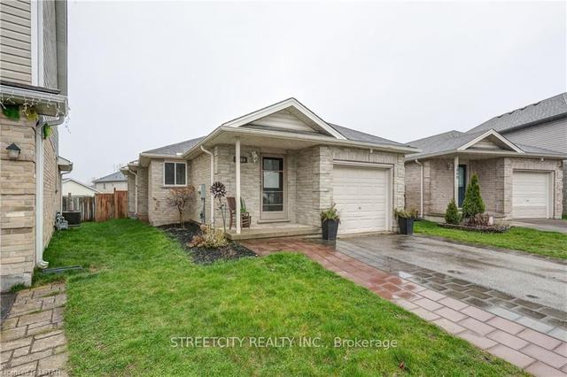 1864 Bloom Cres, House detached with 3 bedrooms, 1 bathrooms and 3 parking in London ON | Image 12