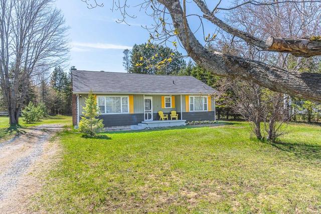 2153 Loop Rd, House detached with 3 bedrooms, 1 bathrooms and 6 parking in Highlands East ON | Image 12