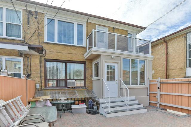 96 Rajah St, House semidetached with 5 bedrooms, 3 bathrooms and 6 parking in Toronto ON | Image 36