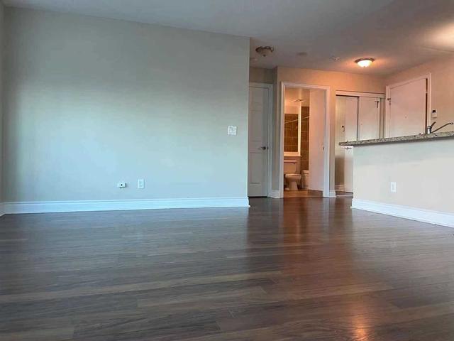 520 - 25 Greenview Ave, Condo with 2 bedrooms, 2 bathrooms and 1 parking in Toronto ON | Image 2