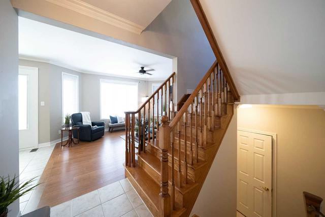 3954 Pondview Way, House detached with 3 bedrooms, 3 bathrooms and 4 parking in Mississauga ON | Image 2