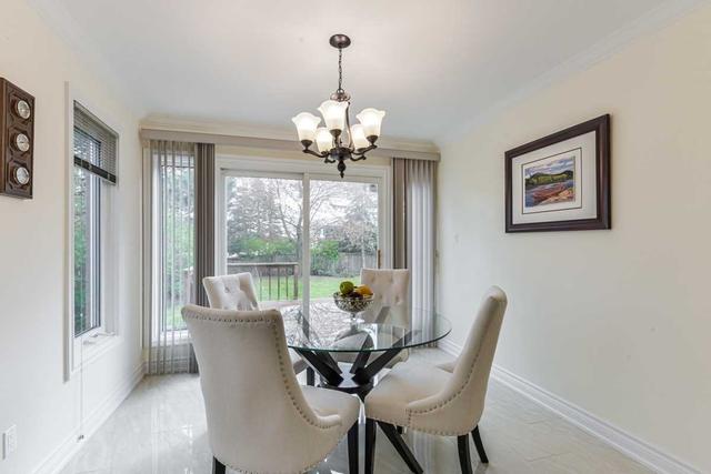 48 Ellingwood Crt, House detached with 4 bedrooms, 4 bathrooms and 6 parking in Markham ON | Image 4