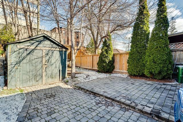 10 Larkin Ave, House detached with 3 bedrooms, 2 bathrooms and 1 parking in Toronto ON | Image 27