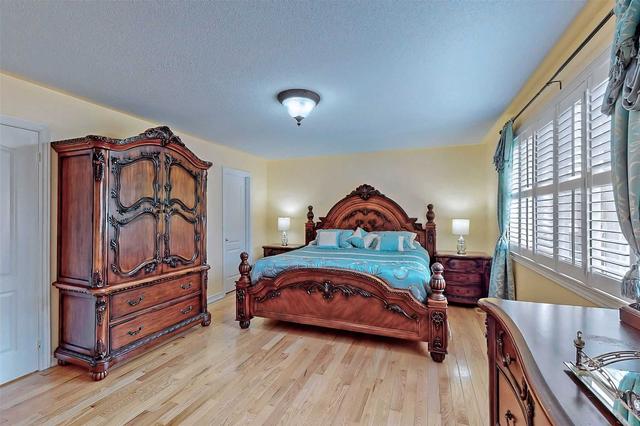16 Hislop Dr, House detached with 4 bedrooms, 4 bathrooms and 3 parking in Markham ON | Image 9