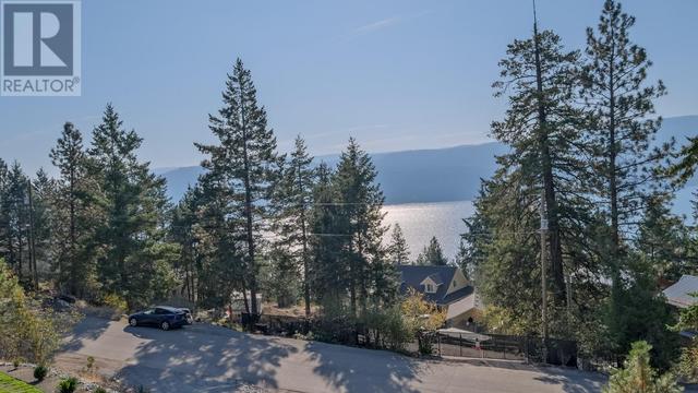 10290 Columbia Way, House detached with 4 bedrooms, 2 bathrooms and 6 parking in Central Okanagan West BC | Image 21