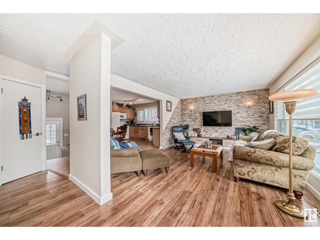 14 Falcon Cr, House detached with 4 bedrooms, 2 bathrooms and 4 parking in St. Albert AB | Image 13