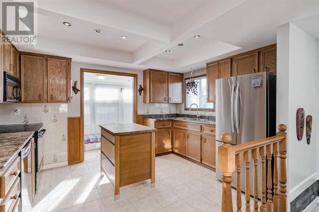 1968 Cottonwood Crescent Se, House detached with 4 bedrooms, 2 bathrooms and 4 parking in Calgary AB | Image 12