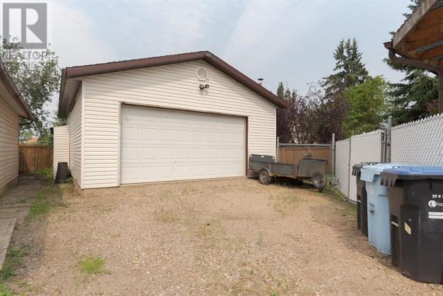 34 Birch Road, House detached with 5 bedrooms, 2 bathrooms and 6 parking in Wood Buffalo AB | Image 43