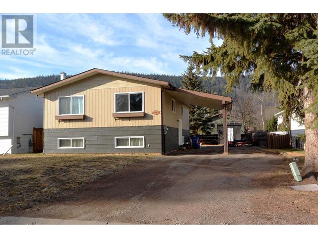 4381 Alfred Avenue, House detached with 5 bedrooms, 3 bathrooms and null parking in Smithers BC | Image 1