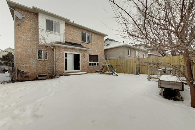 41 Amboise Cres, House detached with 3 bedrooms, 4 bathrooms and 6 parking in Brampton ON | Image 8