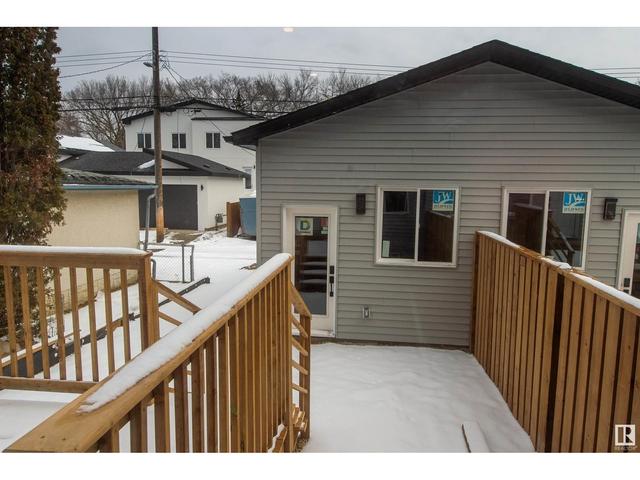 9025 92 St Nw, House semidetached with 3 bedrooms, 3 bathrooms and 2 parking in Edmonton AB | Image 7
