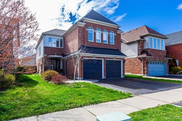 39 Tweedie Cres, House detached with 4 bedrooms, 4 bathrooms and 4 parking in Whitby ON | Image 1