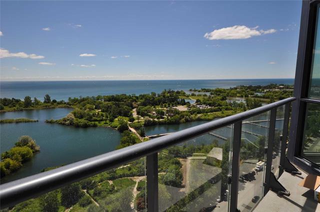 1504 - 59 Annie Craig Dr, Condo with 2 bedrooms, 2 bathrooms and 1 parking in Toronto ON | Image 1