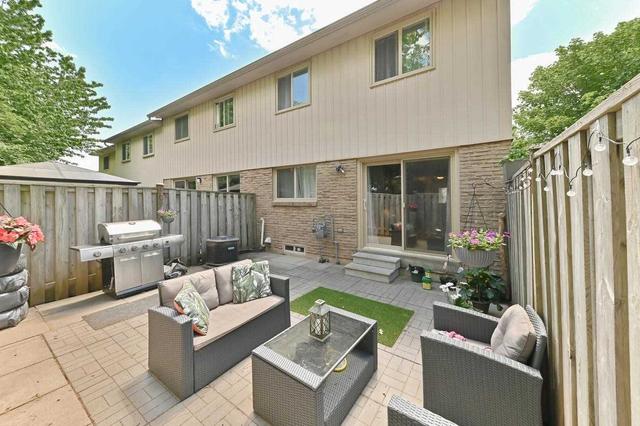 83 - 1554 Lancaster Dr, Townhouse with 3 bedrooms, 2 bathrooms and 2 parking in Oakville ON | Image 18