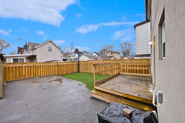 205 Nassau St, House detached with 3 bedrooms, 1 bathrooms and 2 parking in Oshawa ON | Image 11