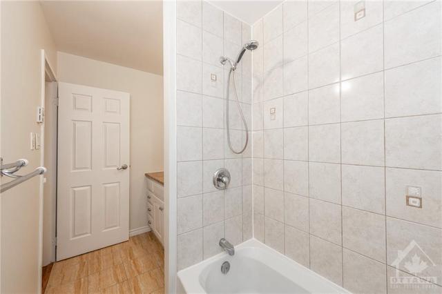 36 - 3415 Uplands Drive, Townhouse with 3 bedrooms, 2 bathrooms and 1 parking in Ottawa ON | Image 29
