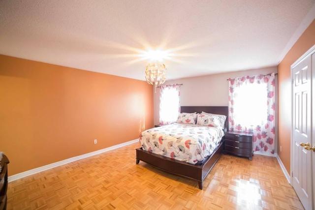 70 Pappain Cres W, House detached with 4 bedrooms, 3 bathrooms and 4 parking in Brampton ON | Image 16
