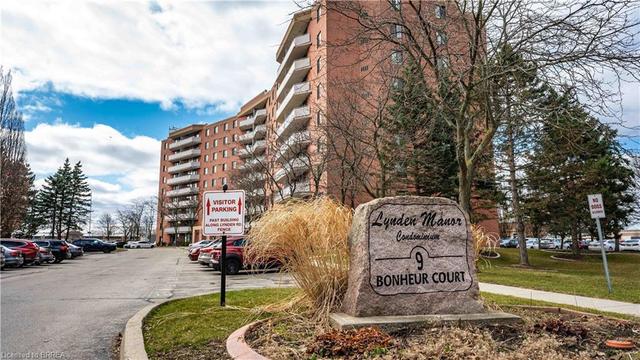802 - 9 Bonheur Court, House attached with 2 bedrooms, 1 bathrooms and null parking in Brantford ON | Image 1