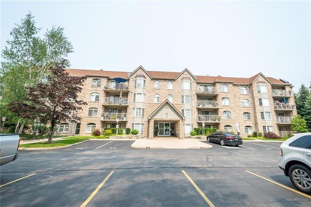 103 - 216 Plains Road, Condo with 1 bedrooms, 1 bathrooms and null parking in Burlington ON | Image 2