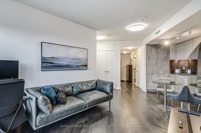 2707 - 30 Gibbs Rd, Condo with 3 bedrooms, 2 bathrooms and 1 parking in Toronto ON | Image 23
