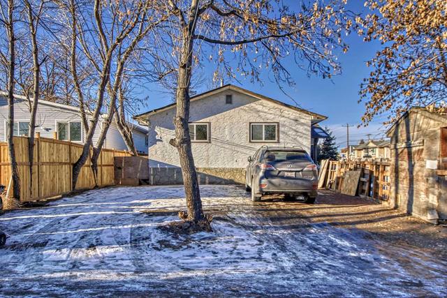 4203 19 Avenue Se, Home with 3 bedrooms, 1 bathrooms and 2 parking in Calgary AB | Image 25