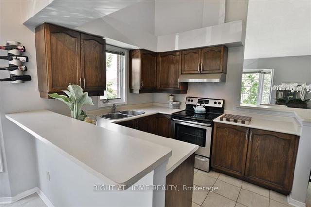 37 - 3333 New St, Townhouse with 2 bedrooms, 1 bathrooms and 2 parking in Burlington ON | Image 5
