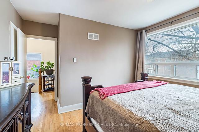 17 Wadsworth Blvd, House detached with 3 bedrooms, 2 bathrooms and 3 parking in Toronto ON | Image 13