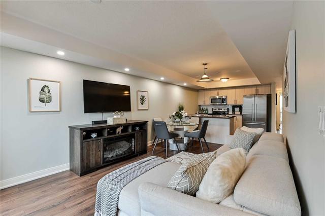 110 - 100 Dufay Rd, Townhouse with 2 bedrooms, 2 bathrooms and 1 parking in Brampton ON | Image 3