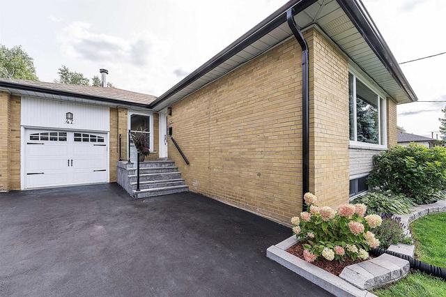 47 Slidell Cres, House detached with 3 bedrooms, 2 bathrooms and 7 parking in Toronto ON | Image 18