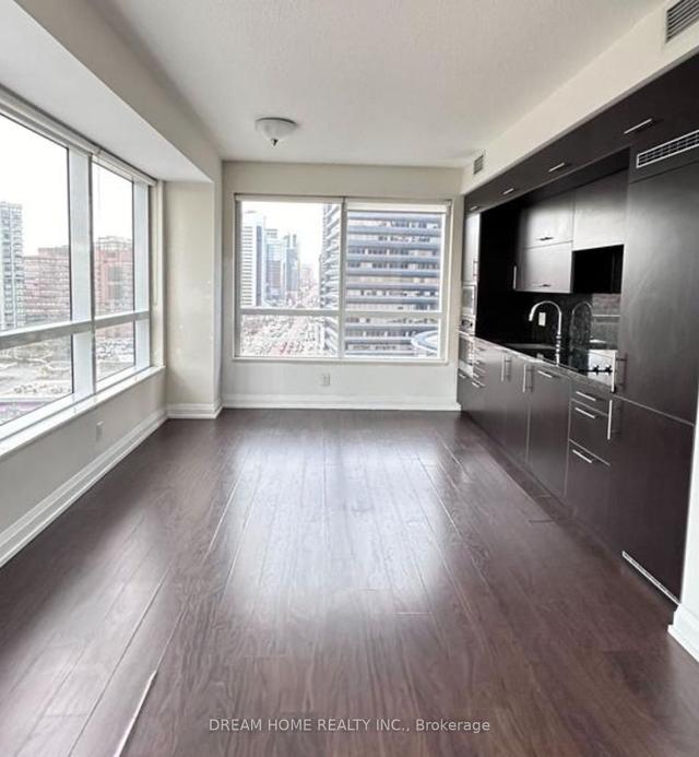 1002 - 2 Anndale Dr, Condo with 2 bedrooms, 2 bathrooms and 1 parking in Toronto ON | Image 5