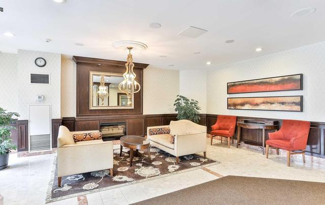 1204 - 33 Weldrick Rd E, Condo with 2 bedrooms, 2 bathrooms and 1 parking in Richmond Hill ON | Image 7