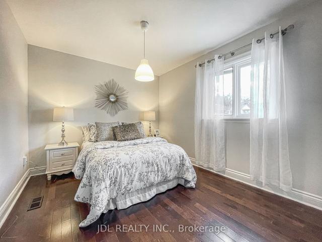 (upper) - 209 Harlandale Ave, House detached with 4 bedrooms, 2 bathrooms and 6 parking in Toronto ON | Image 4