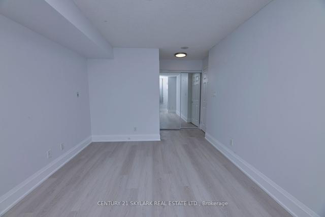 2311 - 3880 Duke Of York Blvd, Condo with 2 bedrooms, 2 bathrooms and 1 parking in Mississauga ON | Image 15
