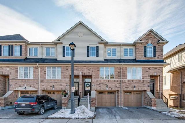 30 Oakins Lane, Townhouse with 3 bedrooms, 3 bathrooms and 2 parking in Ajax ON | Image 1