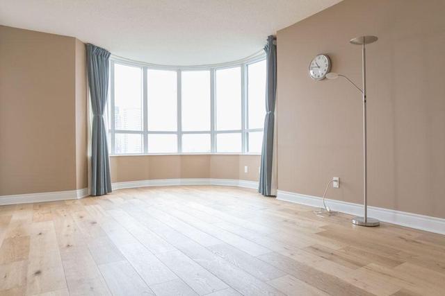 1827 - 15 Northtown Way, Condo with 2 bedrooms, 2 bathrooms and 1 parking in Toronto ON | Image 1
