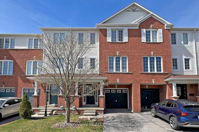 926 Bourne Cres, House attached with 3 bedrooms, 2 bathrooms and 3 parking in Oshawa ON | Image 1