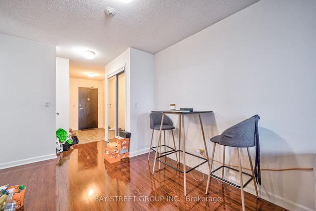2016 - 8 Park Rd, Condo with 1 bedrooms, 1 bathrooms and 0 parking in Toronto ON | Image 5