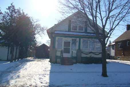 175 Mill St, House detached with 2 bedrooms, 1 bathrooms and 3 parking in West Grey ON | Image 1