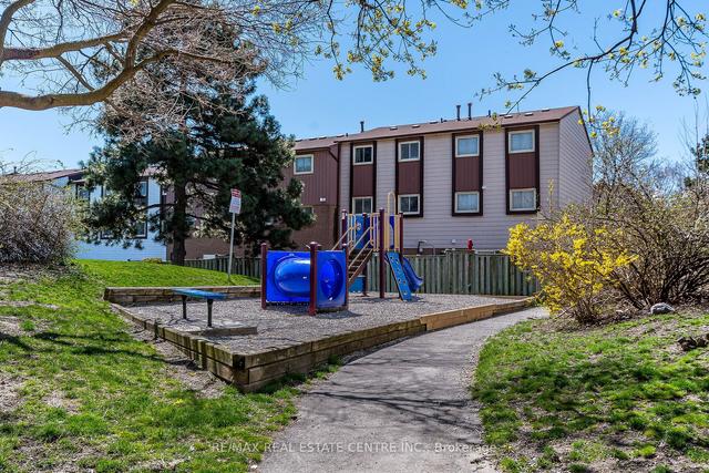 58 - 1221 Dundix Rd, Townhouse with 3 bedrooms, 2 bathrooms and 2 parking in Mississauga ON | Image 35