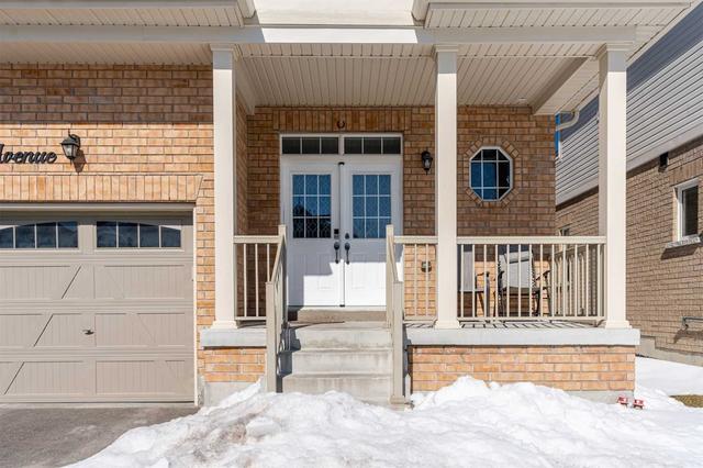 18 Henry Smith Ave, House detached with 4 bedrooms, 4 bathrooms and 4 parking in Clarington ON | Image 12