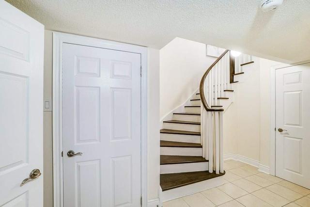 23 Madoc Pl, House detached with 4 bedrooms, 4 bathrooms and 6 parking in Vaughan ON | Image 29