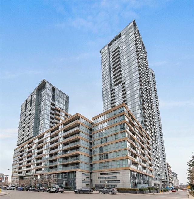 1208 - 10 Capreol Crt, Condo with 3 bedrooms, 2 bathrooms and 1 parking in Toronto ON | Image 12