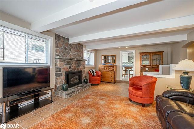 2512 Honey Harbour Road, House detached with 3 bedrooms, 1 bathrooms and 16 parking in Georgian Bay ON | Image 17