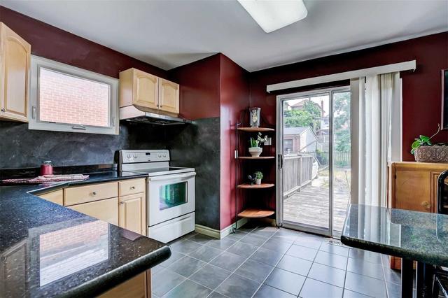 501 Westmount Ave, House semidetached with 3 bedrooms, 1 bathrooms and 1 parking in Toronto ON | Image 17